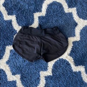 Lulu lemon speed up shorts